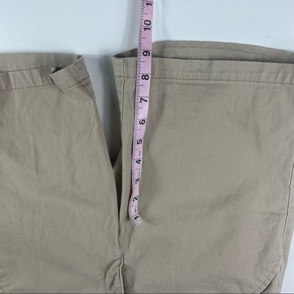 American Eagle Khaki Bermuda Stretch Shorts - Picture 7 of 10